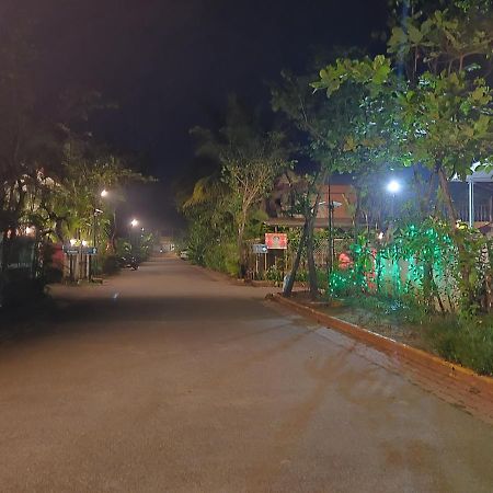 לונבלה Sunstone Villa מראה חיצוני תמונה
